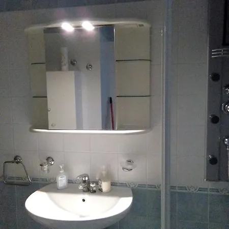 Apartamento With 2 Bedrooms In San Tommaso Tre Archi With Wonderful Sea View And Furnished Terrace 200 M From The Beach