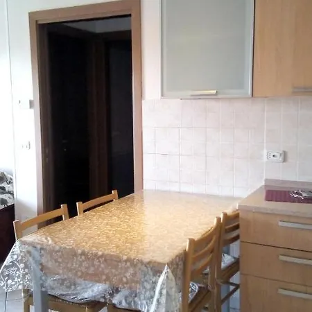 Apartamento With 2 Bedrooms In San Tommaso Tre Archi With Wonderful Sea View And Furnished Terrace 200 M From The Beach *