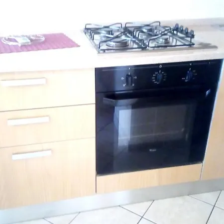Apartamento With 2 Bedrooms In San Tommaso Tre Archi With Wonderful Sea View And Furnished Terrace 200 M From The Beach *