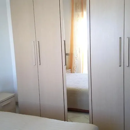 With 2 Bedrooms In San Tommaso Tre Archi With Wonderful Sea View And Furnished Terrace 200 M From The Beach * Lido di Fermo
